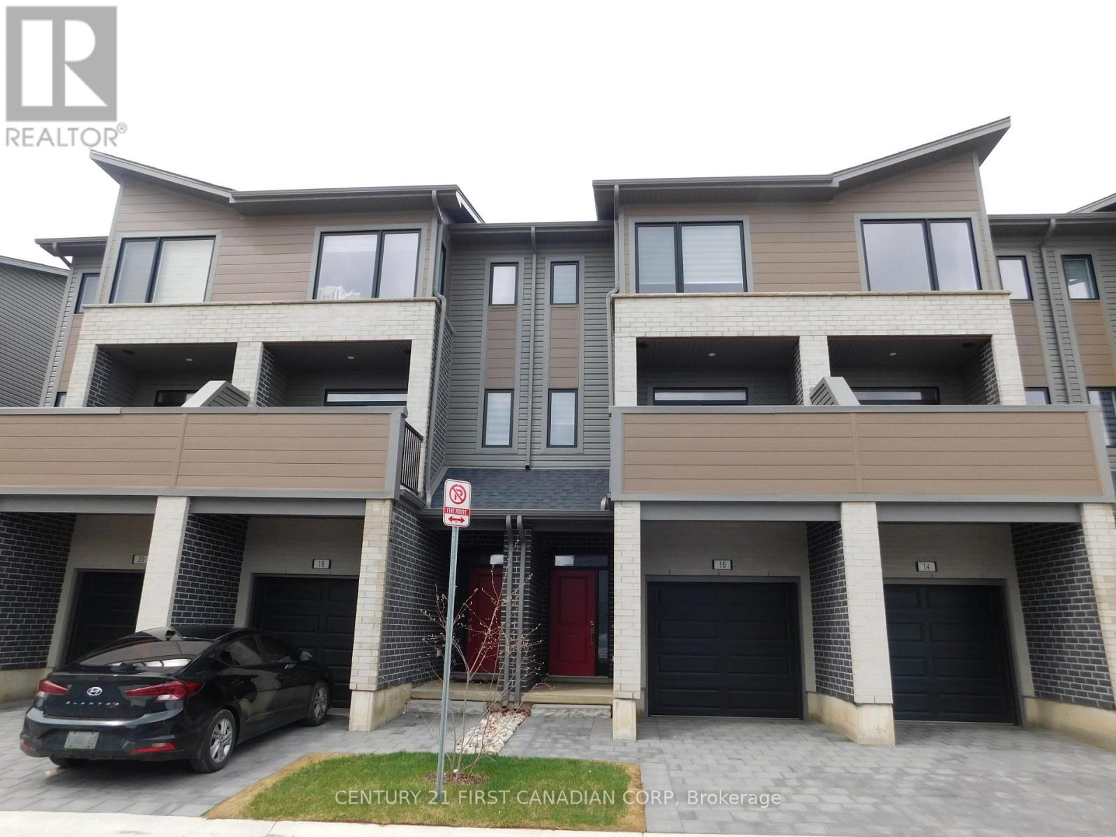 16 - 530 GATESTONE ROAD 4 Beds Condo, Home, Townhouse for Rent - Photo gallery 1