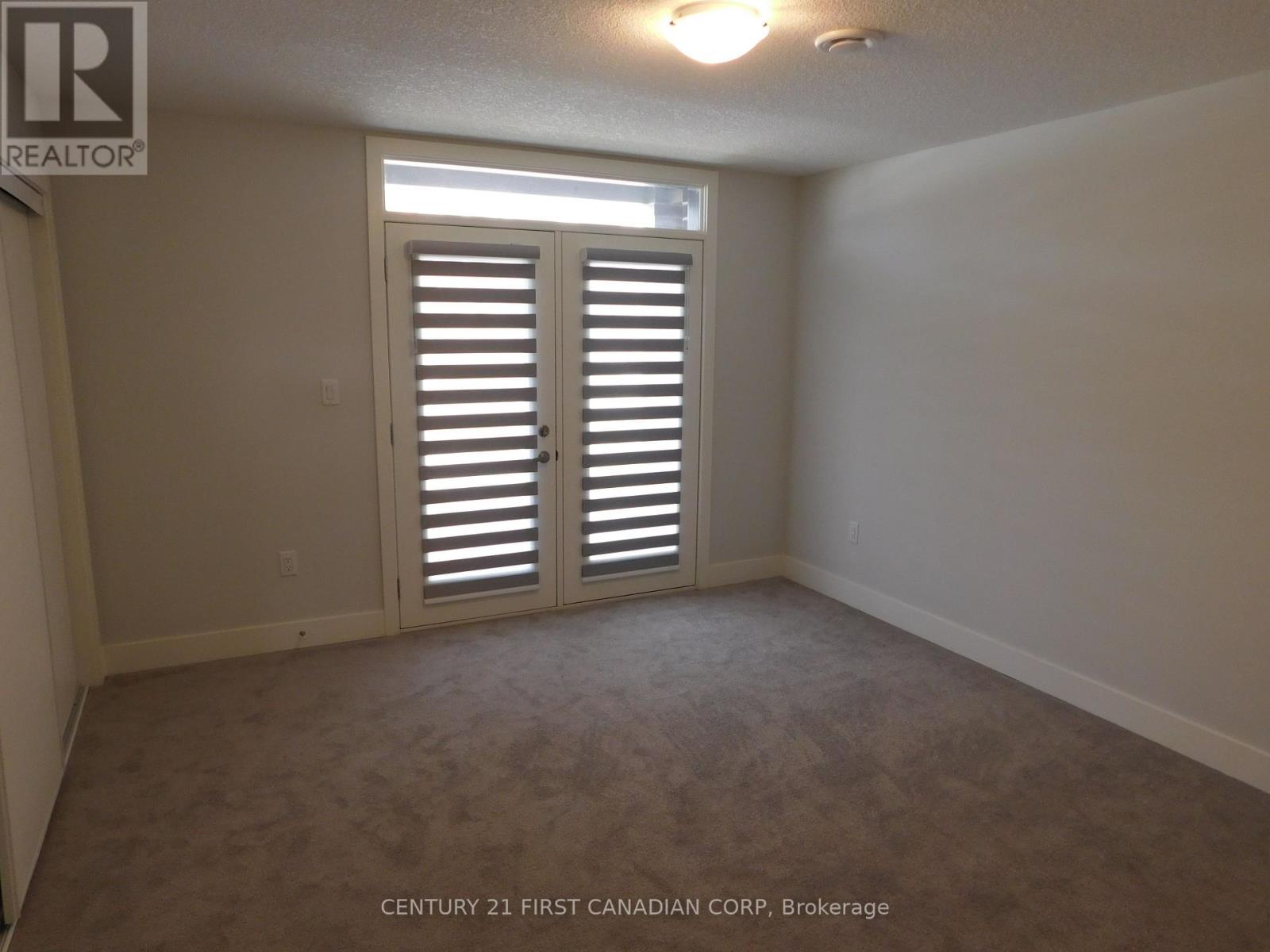 16 - 530 GATESTONE ROAD 4 Beds Condo, Home, Townhouse for Rent - Photo gallery 3
