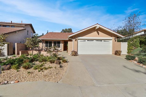 2075 Sierra Place 3 Beds Apartment for Rent