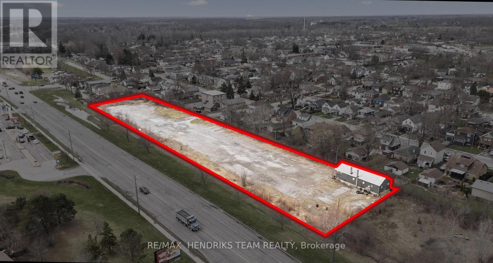 An aerial view of a real estate listing for a property in Brokerage.