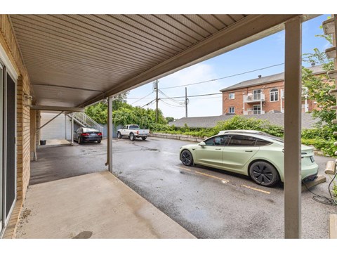 325 Rue Champlain, #B 2 Beds Apartment for Rent