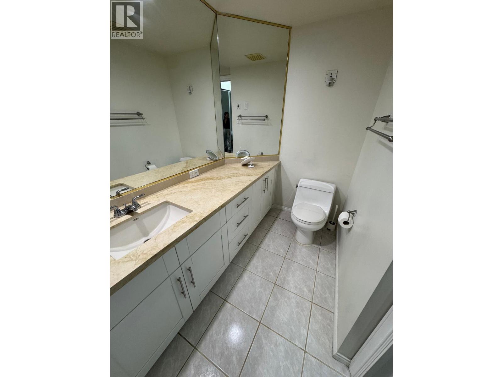 503 5615 HAMPTON PLACE 1 Apartment, Home for Rent - Photo gallery 2