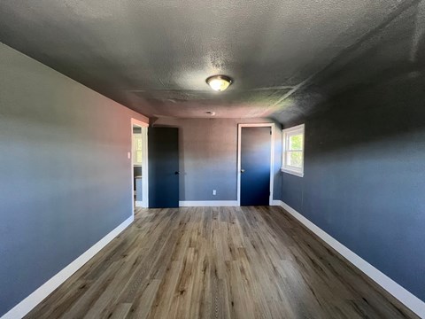 811 N State Street 2 Beds Apartment for Rent