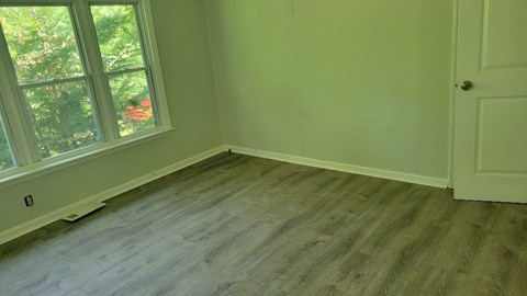 424 Wayside Rd 3 Beds Apartment for Rent
