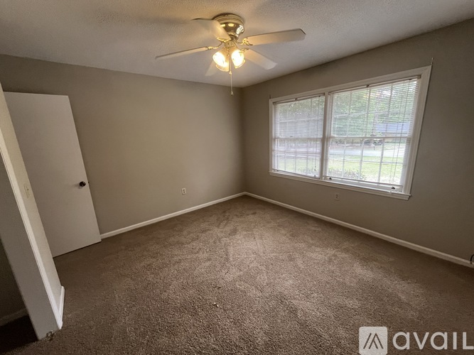 210 Henderson St 2 Beds Townhouse for Rent - Photo gallery 2