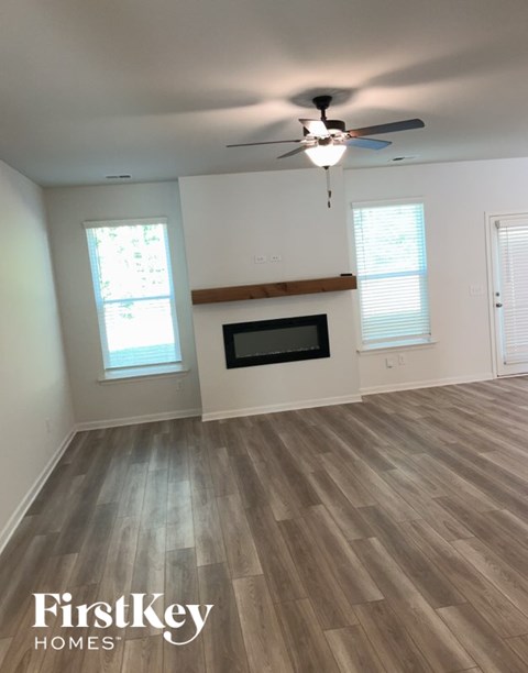 75 Tulip Drive 5 Beds Apartment for Rent