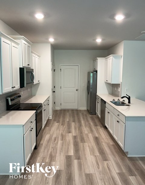 75 Tulip Drive 5 Beds Apartment for Rent