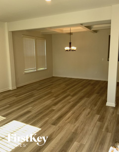 75 Tulip Drive 5 Beds Apartment for Rent