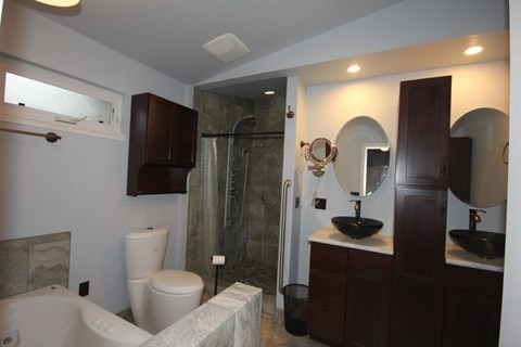 819 10Th Str 5 Beds Apartment for Rent