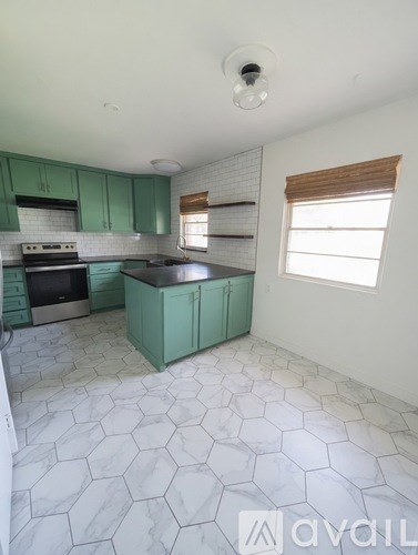4904 Odessa Avenue 3 Beds Apartment for Rent