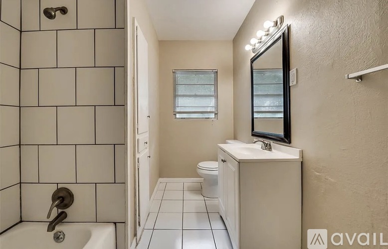 4904 Odessa Avenue 3 Beds Single Family Home for Rent - Photo gallery 2