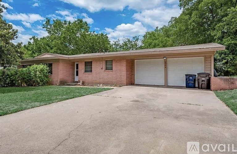 4904 Odessa Avenue 3 Beds Single Family Home for Rent - Photo gallery 3