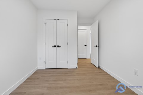 Main, 9406 154 Street 3 Beds Apartment for Rent