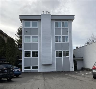 5912 California Ave SW #202 2 Beds Apartment for Rent