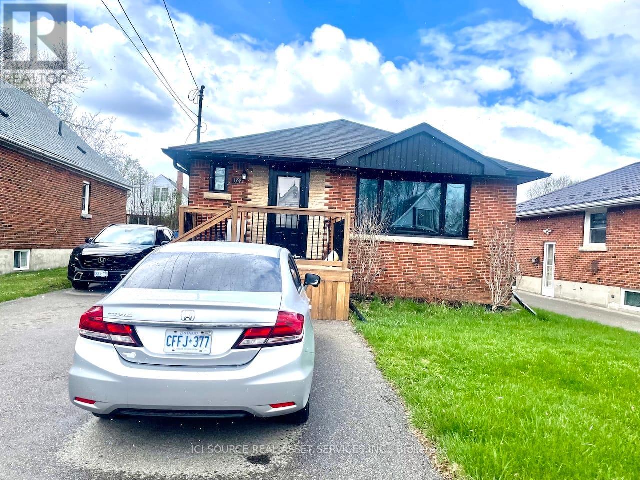 MAIN FL - 374 EAST 16TH STREET 3 Beds House for Rent - Photo gallery 2