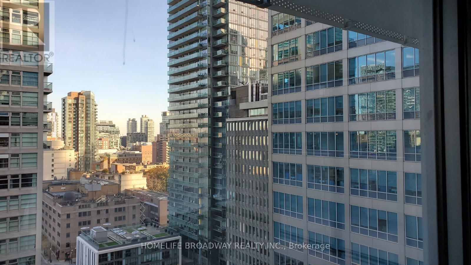 705 - 25 RICHMOND STREET E 3 Beds Apartment, Condo, Home for Rent - Photo gallery 3