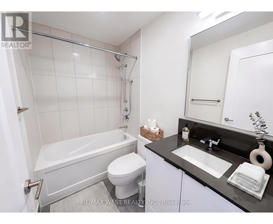 2105 - 28 FREELAND STREET 2 Beds Apartment, Condo, Home for Rent - Photo gallery 5