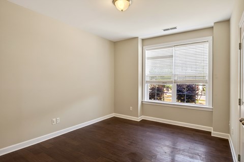 201 Mystwood Hollow Circle 5 Beds Apartment for Rent