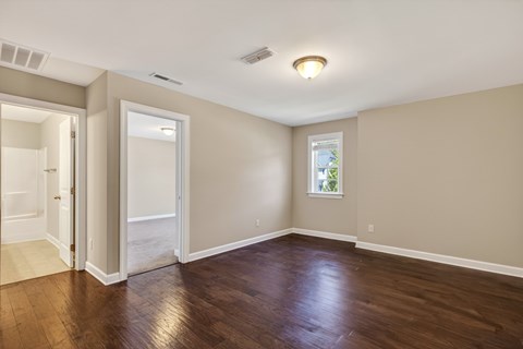 201 Mystwood Hollow Circle 5 Beds Apartment for Rent