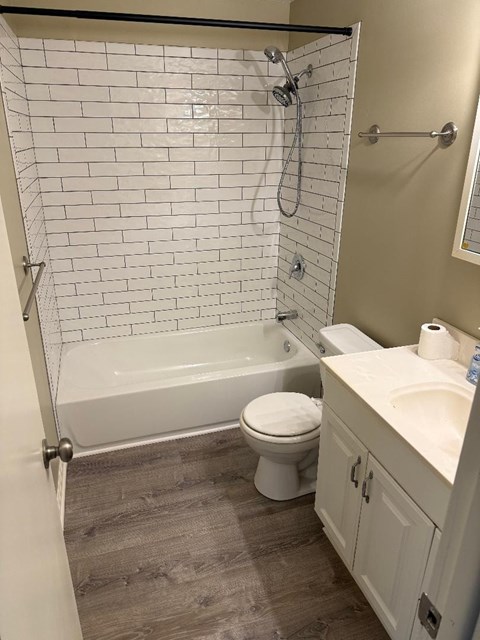 5724 Northwest Hutson Road 3 Beds Apartment for Rent