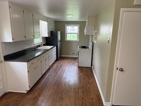 5724 Northwest Hutson Road 3 Beds Apartment for Rent
