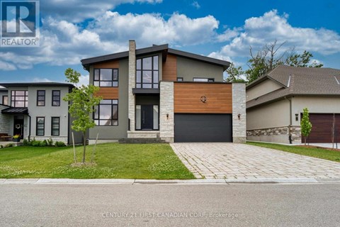 53 EDWIN DRIVE 5 Beds Apartment for Rent