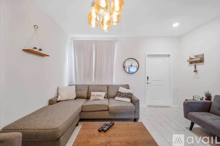 1158 SE 23rd Ave