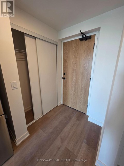 1212 - 33 ERIE AVE AVENUE 2 Beds Apartment for Rent