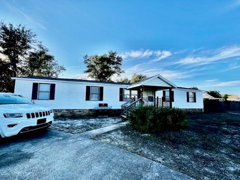 628 Lagoon Oaks Cir. 3 Beds Apartment for Rent