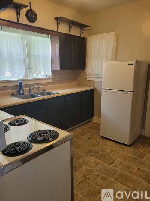1023 Bell Street 2 Beds Single Family Home for Rent - Photo gallery 3