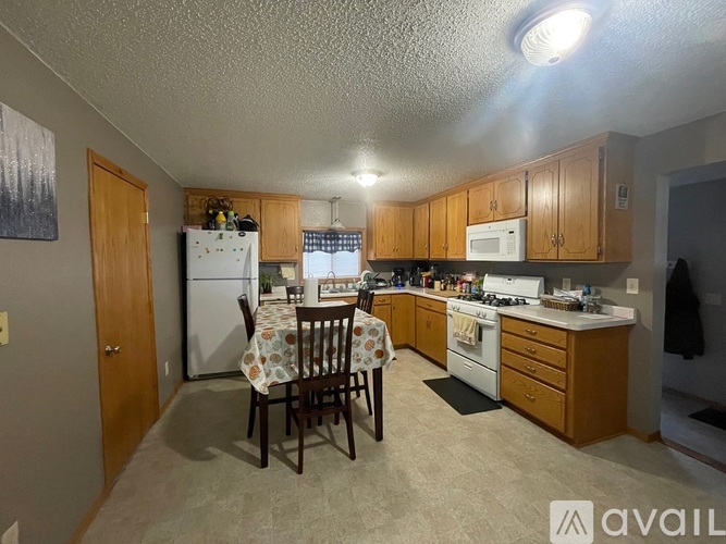 221 E James St 2 Beds Townhouse for Rent - Photo gallery 2