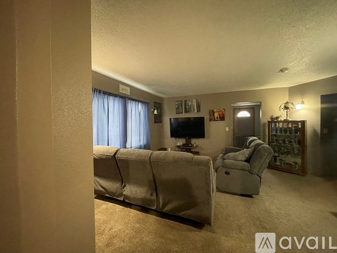 221 E James St 2 Beds Townhouse for Rent - Photo gallery 3