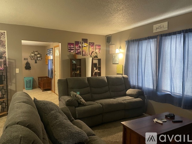221 E James St 2 Beds Townhouse for Rent - Photo gallery 4