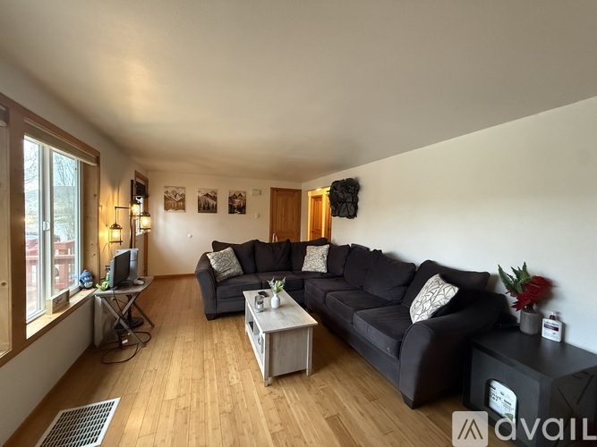 316 17th Street 4 Beds Single Family Home for Rent - Photo gallery 4