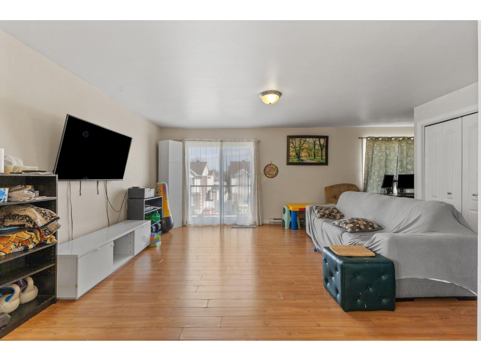 76 Rue Hamel, #3 2 Beds Apartment, Home for Rent - Photo gallery 2