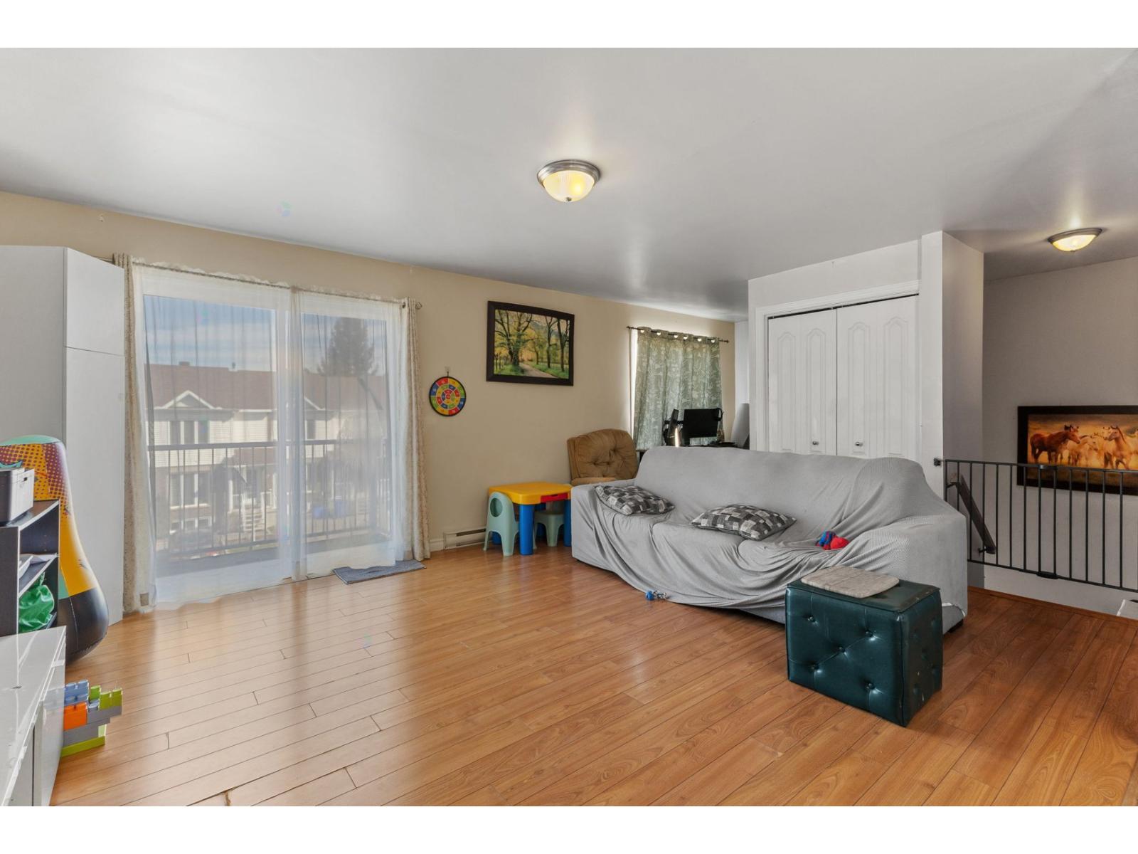 76 Rue Hamel, #3 2 Beds Apartment, Home for Rent - Photo gallery 3