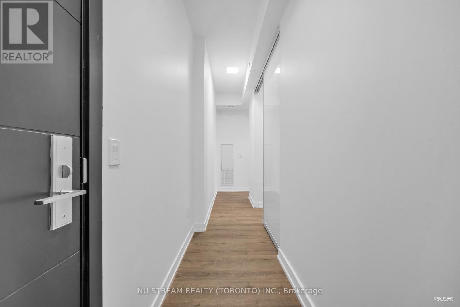 1203 - 29 GREEN TRAIL COURT 3 Beds Apartment, Condo, Home for Rent - Photo gallery 3