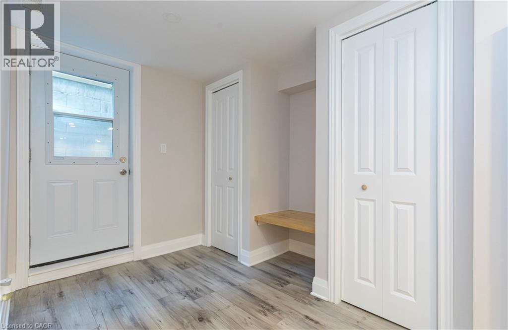 255 YORK Road Unit# LOWER 2 Beds House for Rent - Photo gallery 2