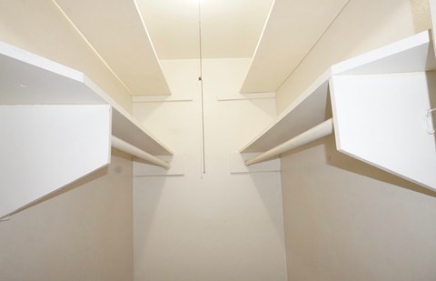1716 Edna 3 Beds Apartment for Rent