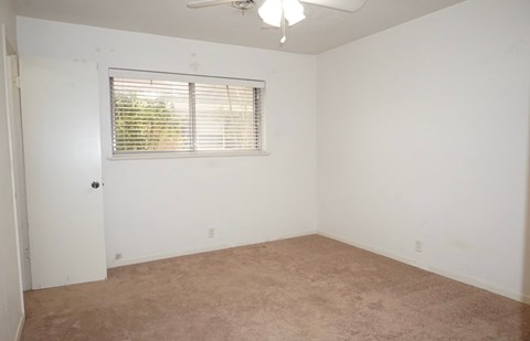 1716 Edna 3 Beds Apartment for Rent