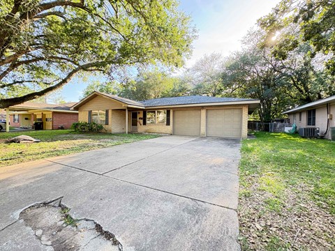 1716 Edna 3 Beds Apartment for Rent