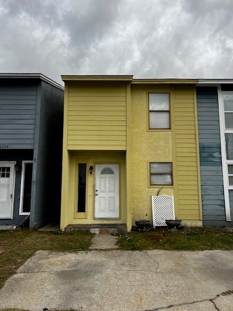 6202 Orange Plz. 2 Beds Apartment for Rent