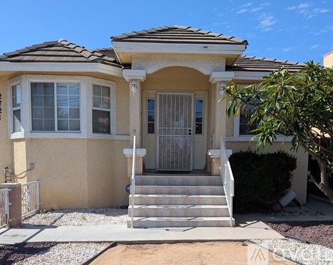 2721 Montezuma Avenue 4 Beds Apartment for Rent