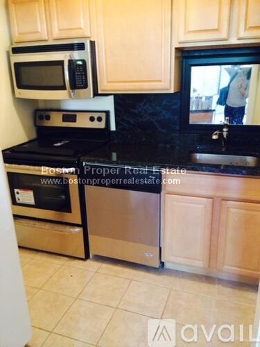 337 Beacon St 1 Apartment for Rent - Photo gallery 2