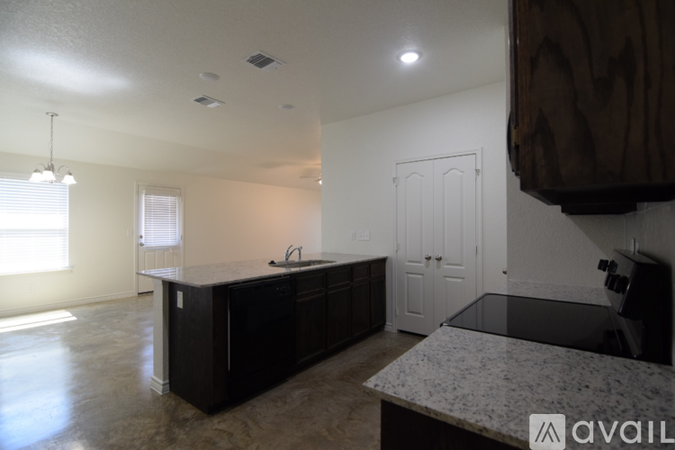 1006 Barbara Jordan St 3 Beds Apartment for Rent - Photo gallery 4