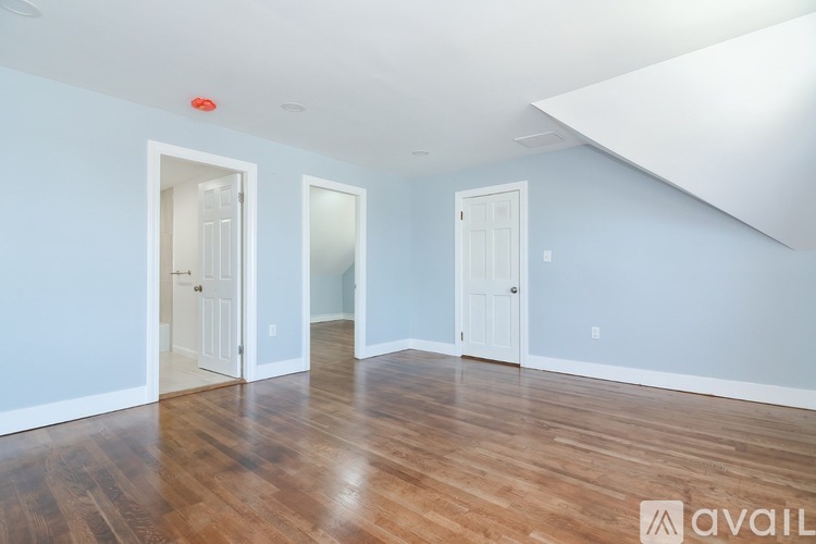 517 Palmer Street 3 Beds Apartment for Rent - Photo gallery 4