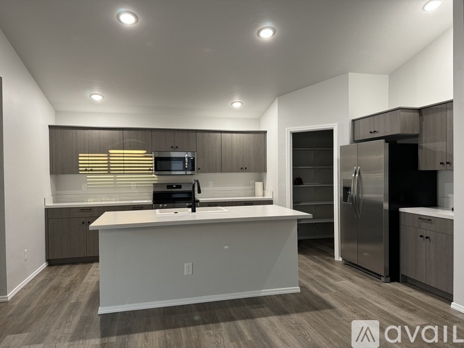3969 East Syracuse Street 4 Beds Single Family Home for Rent - Photo gallery 4