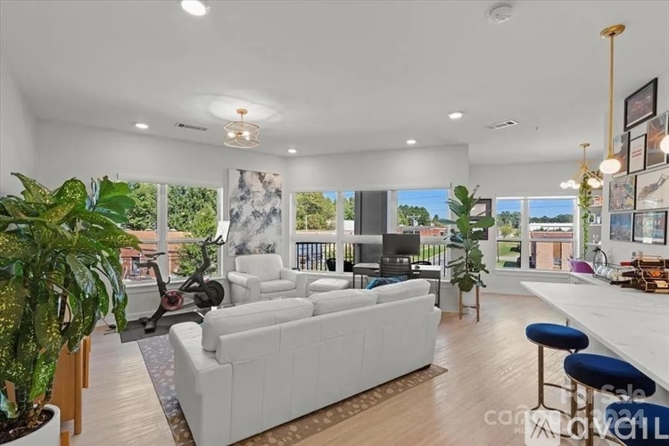 3630 North Davidson Street 1 Condo for Rent - Photo gallery 3