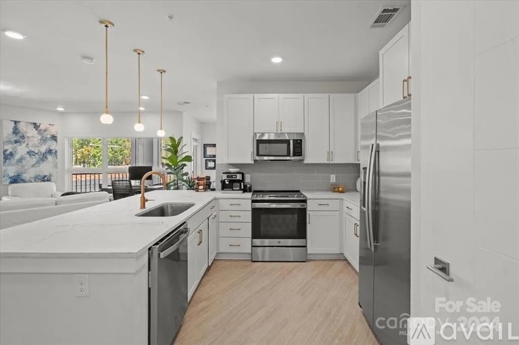 3630 North Davidson Street 1 Condo for Rent - Photo gallery 5
