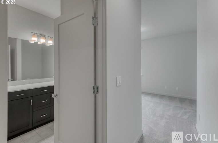 2069 Strong Road Southeast Studio Townhouse for Rent - Photo gallery 4